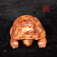 善也堂太行崖柏手把件《糖心乌龟》