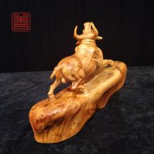 善也堂太行崖柏摆件《牛气冲天》